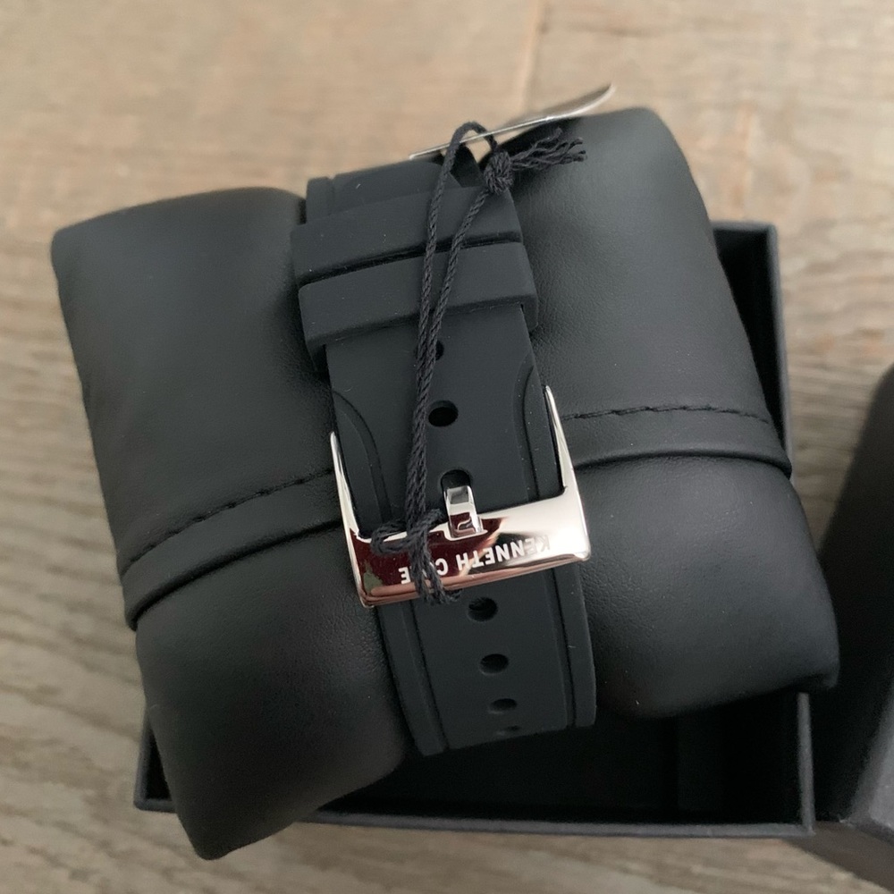 Kenneth Cole Men Watch - Picture 2 of 5